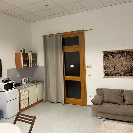 Apartmans V Arealu Vlnena Брно Экстерьер фото